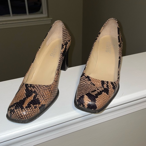 NINE WEST Snake Skin Leather upper with stacked heel - Picture 3 of 9